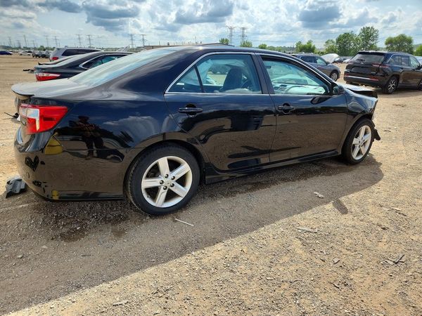 2013 TOYOTA CAMRY