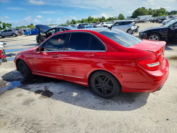 2014 MERCEDES-BENZ C