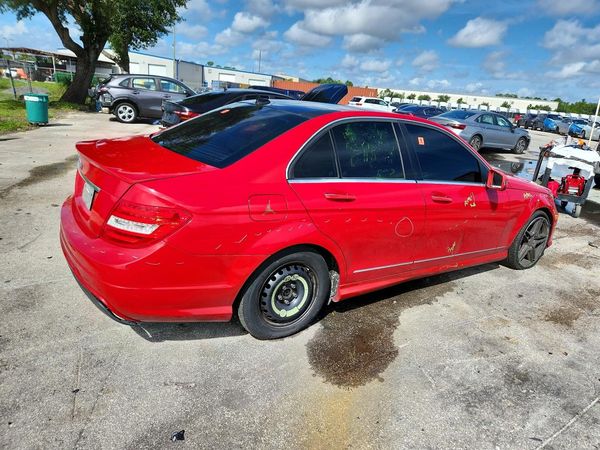 2014 MERCEDES-BENZ C