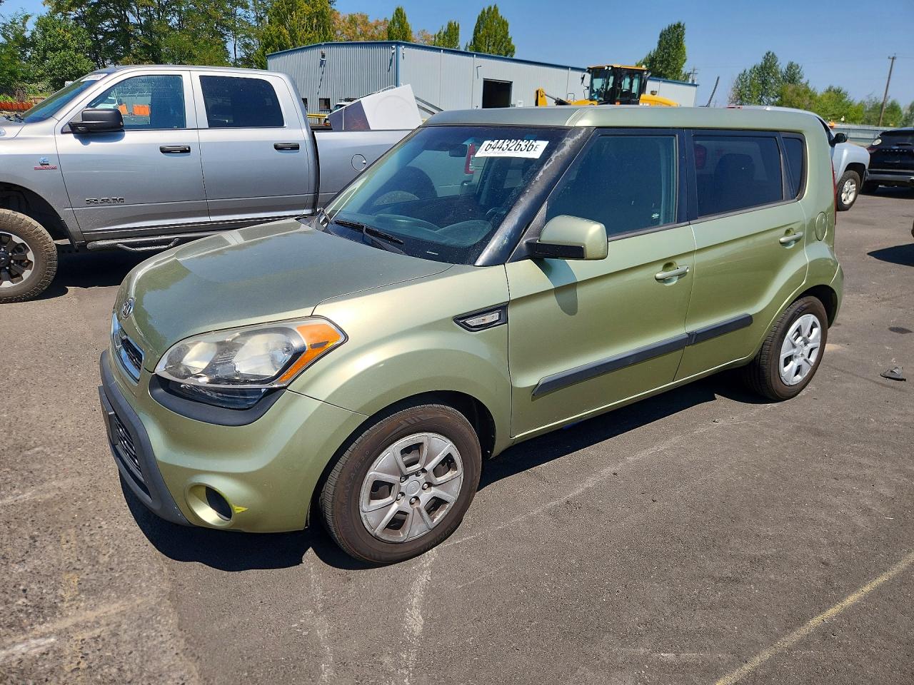 2012 KIA SOUL GL — Front 3/4