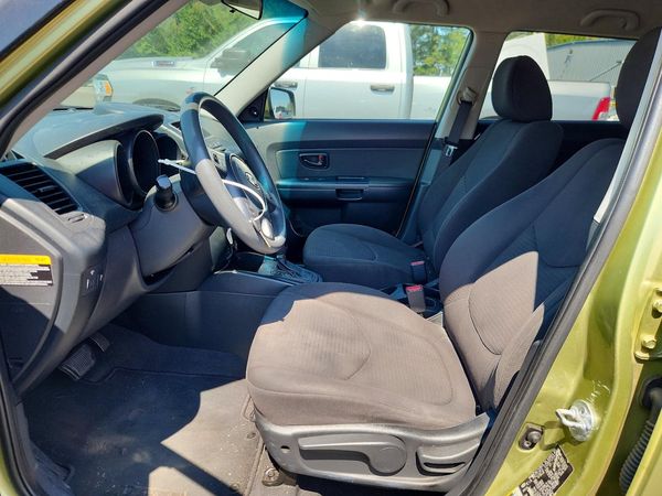 2012 KIA SOUL GL — DENT