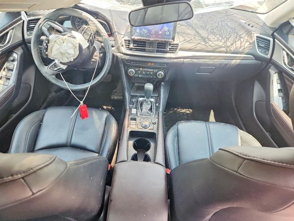 2018 MAZDA 3 Touring