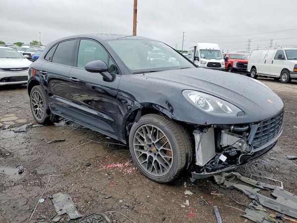 2018 PORSCHE MACAN Macan S