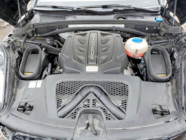 2018 PORSCHE MACAN Macan S