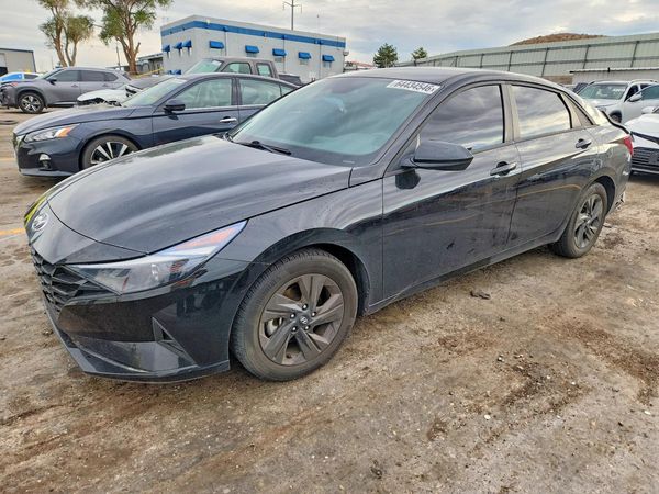 2022 HYUNDAI ELANTRA