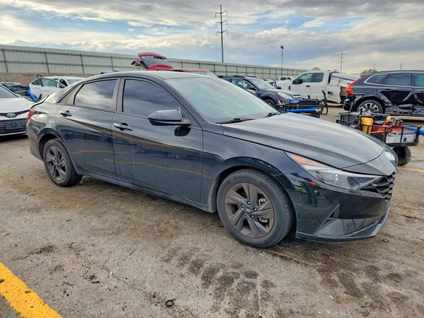 2022 HYUNDAI ELANTRA SEL w/Convenience Pkg