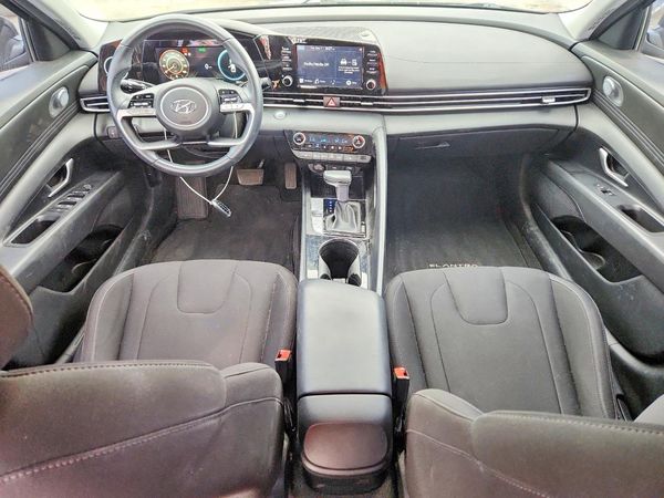 2022 HYUNDAI ELANTRA SEL w/Convenience Pkg