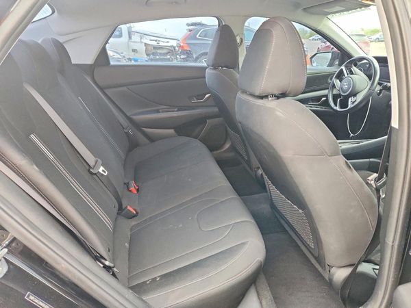 2022 HYUNDAI ELANTRA SEL w/Convenience Pkg