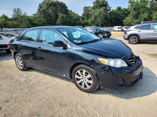 2013 TOYOTA COROLLA