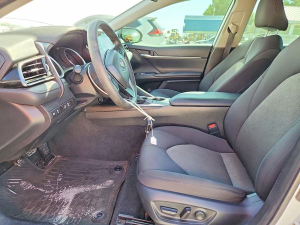 2023 TOYOTA CAMRY LE — DENT
