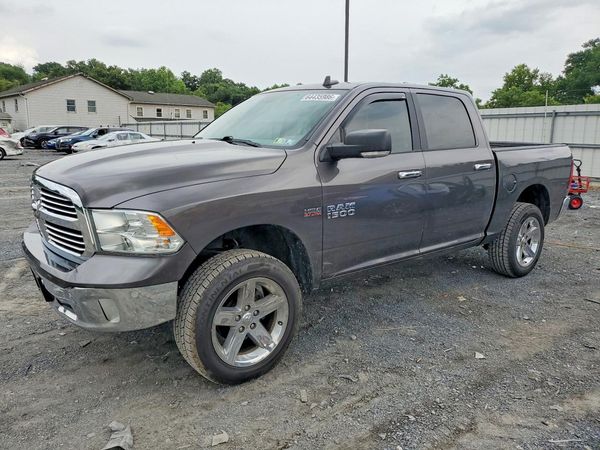 2017 RAM 1500 SLT
