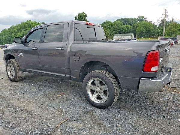 2017 RAM 1500 SLT