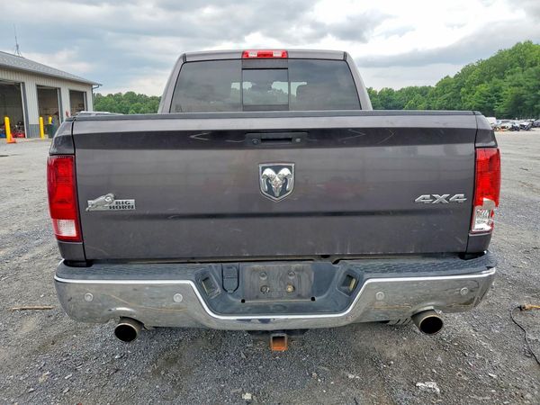 2017 RAM 1500 SLT