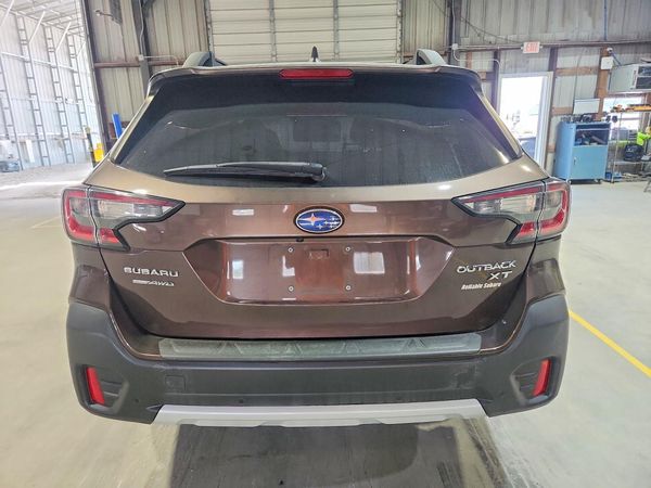 2022 SUBARU OUTBACK Limited
