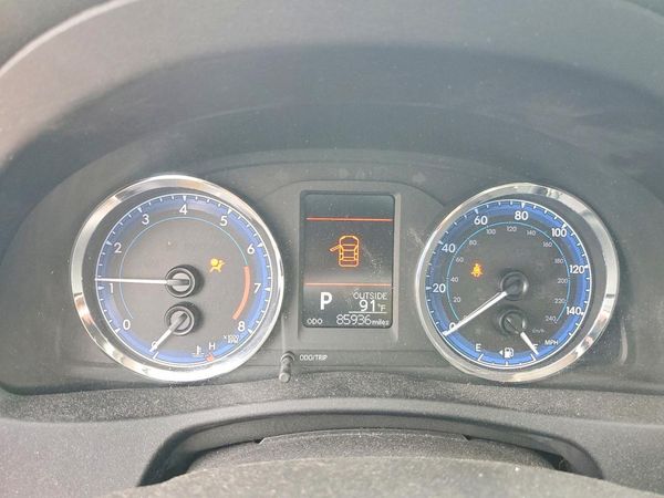 2017 TOYOTA COROLLA
