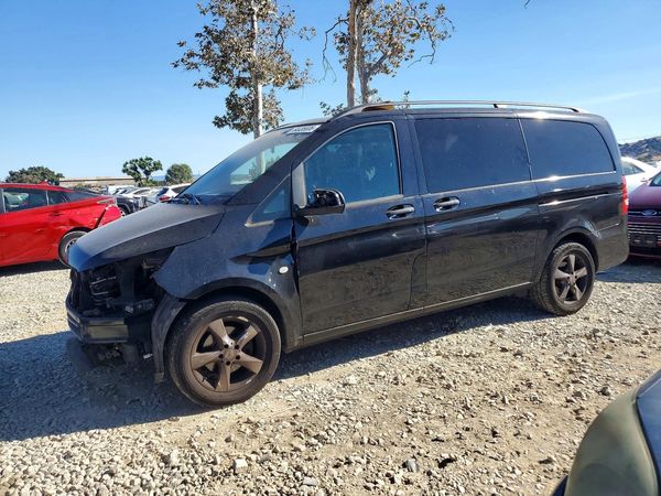 2016 MERCEDES-BENZ METRIS
