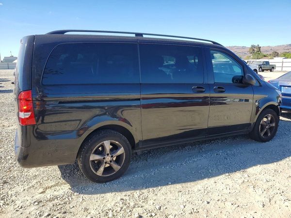 2016 MERCEDES-BENZ METRIS