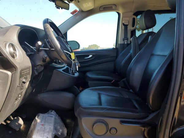 2016 MERCEDES-BENZ METRIS