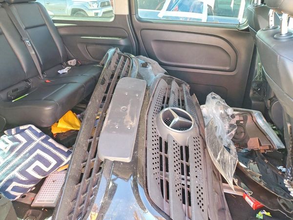 2016 MERCEDES-BENZ METRIS