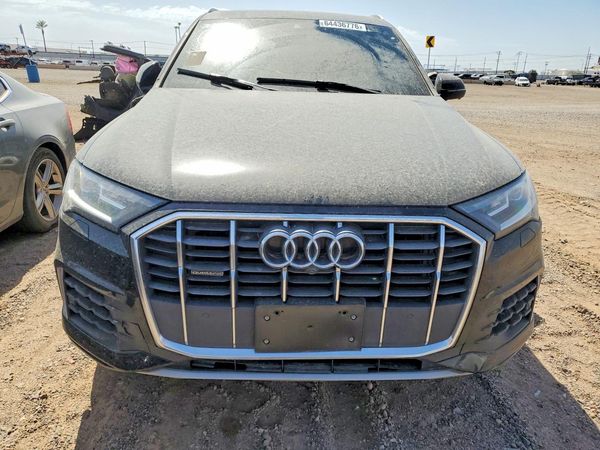 2020 AUDI Q7 quattro Premium Plus