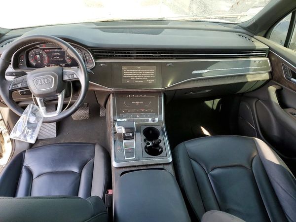 2020 AUDI Q7 quattro Premium Plus