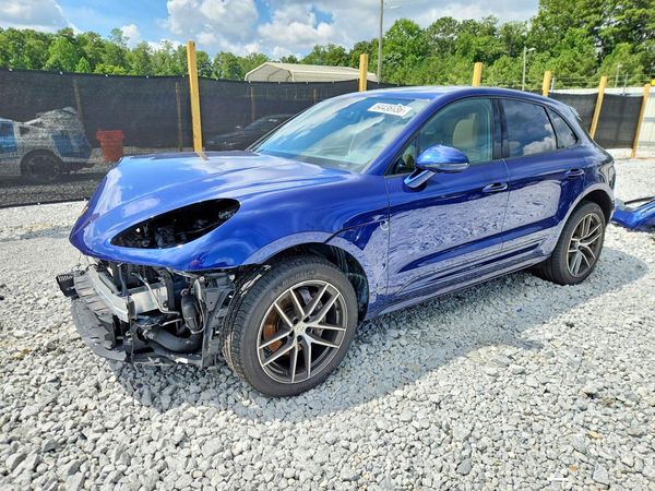 2024 PORSCHE MACAN