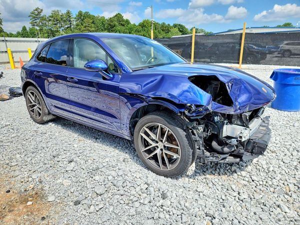 2024 PORSCHE MACAN