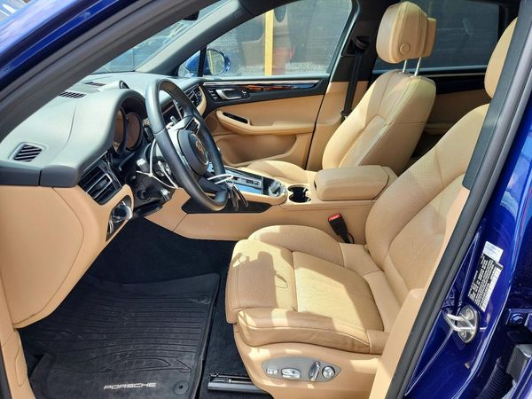2024 PORSCHE MACAN