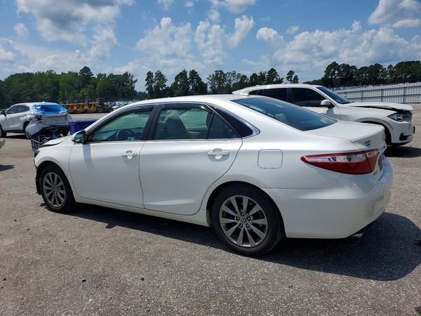 2015 TOYOTA CAMRY