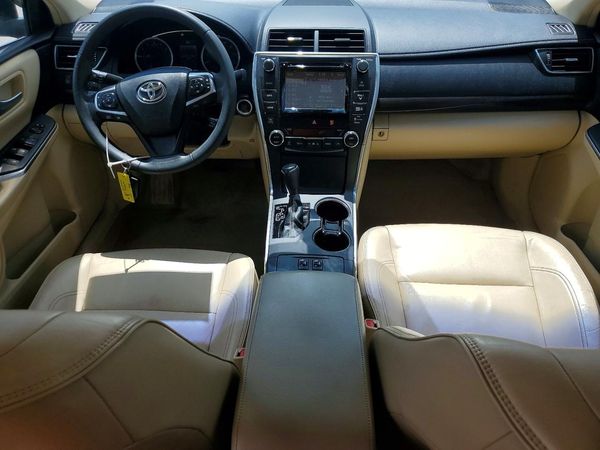 2015 TOYOTA CAMRY