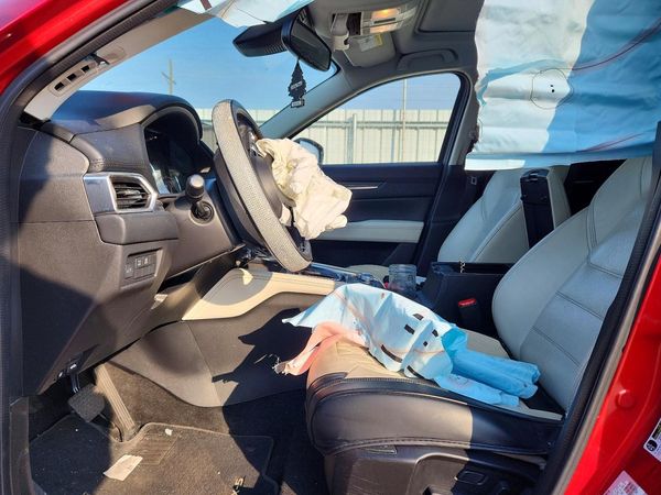 2020 MAZDA CX-5 Grand Touring — DENT