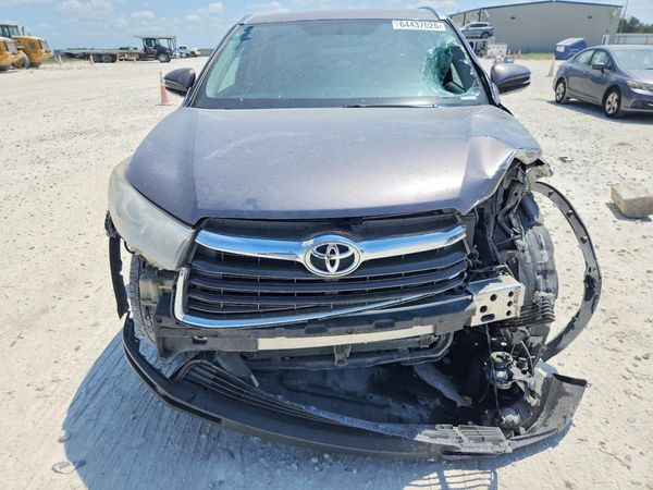 2016 TOYOTA HIGHLANDER