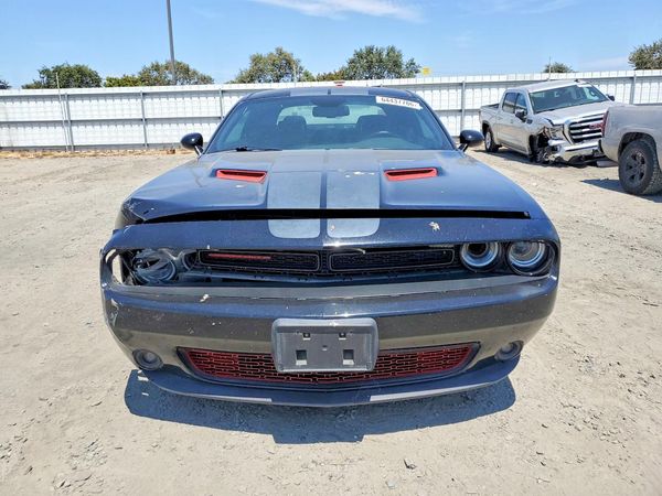 2016 DODGE CHALLENGER SXT
