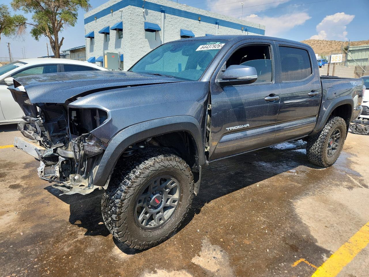 2022 TOYOTA TACOMA SR5
