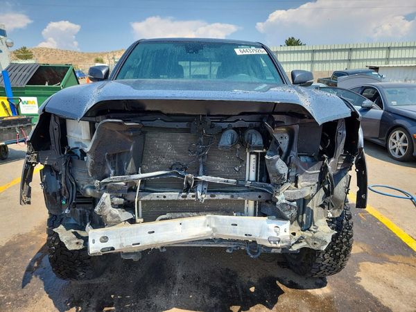 2022 TOYOTA TACOMA SR5