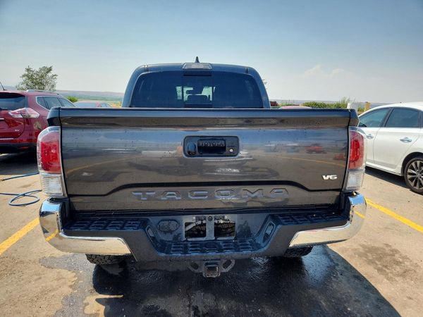 2022 TOYOTA TACOMA SR5