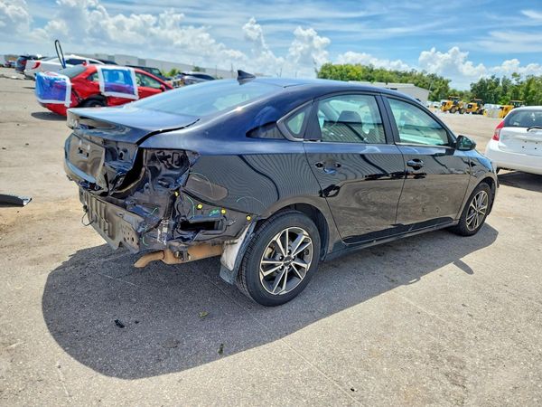 2022 KIA FORTE