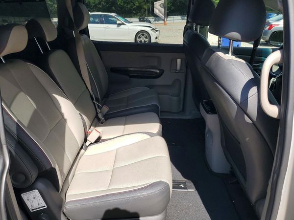 2015 KIA SEDONA GLS - Middle level