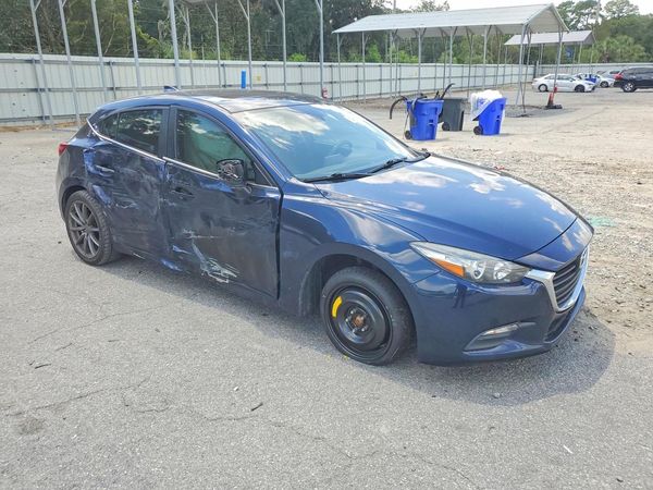 2018 MAZDA 3 Touring