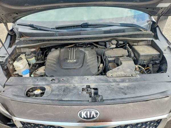 2017 KIA SEDONA LX