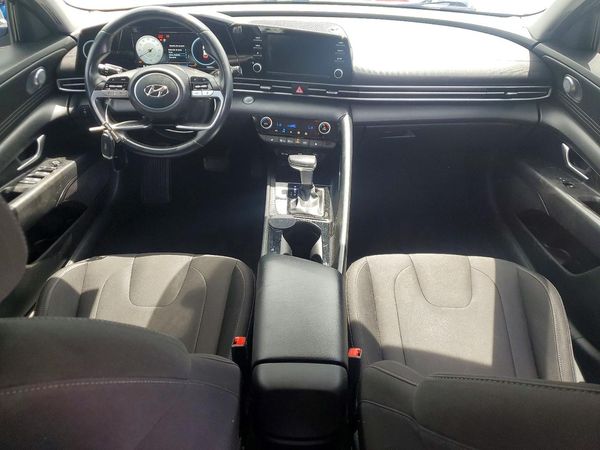 2021 HYUNDAI ELANTRA