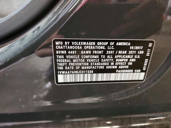 2018 VOLKSWAGEN PASSAT S, R-Line