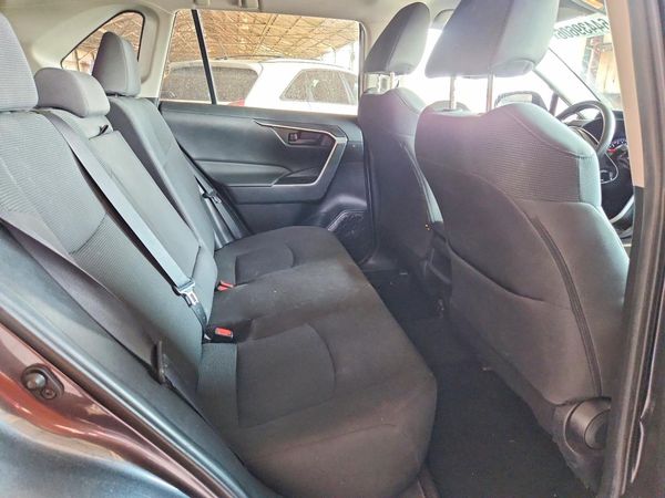 2021 TOYOTA RAV4 LE