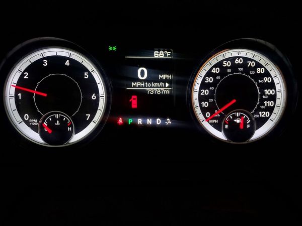 2015 RAM 1500 ST QUAD CAB 4X4