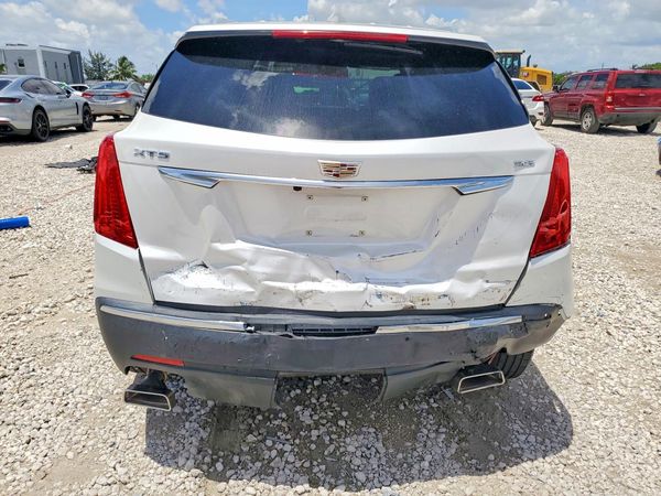 2018 CADILLAC XT5