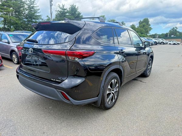 2020 TOYOTA HIGHLANDER XLE