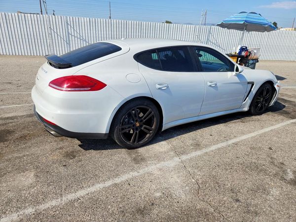 2015 PORSCHE PANAMERA Base (2WD), 4 (4WD)
