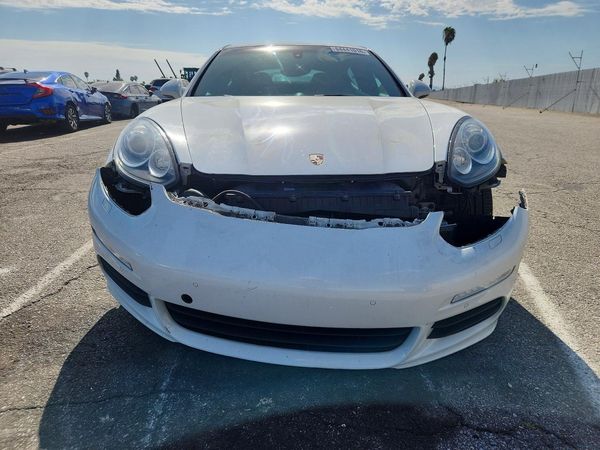 2015 PORSCHE PANAMERA Base (2WD), 4 (4WD)