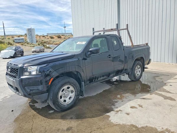 2025 NISSAN FRONTIER