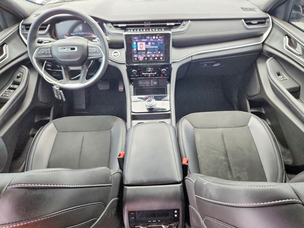 2025 JEEP GRAND CHEROKEE Laredo, Altitude